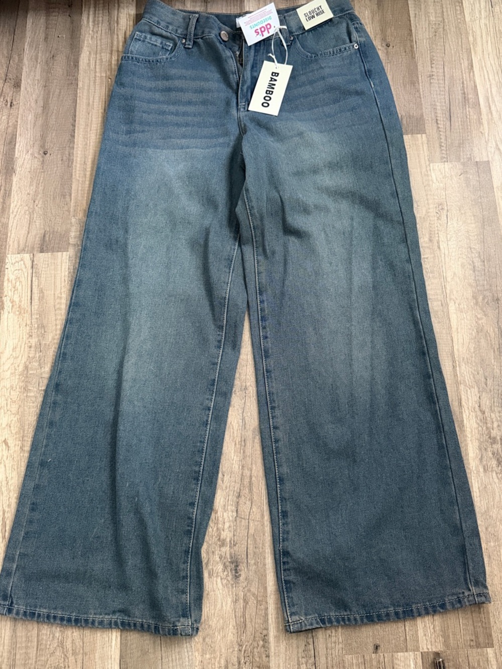 BAMBOO Wide-Leg Women's Jeans in Medium Blue Wash